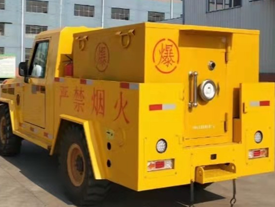井陉凯龙爆破器材运输车：保障爆破任务的安全运行