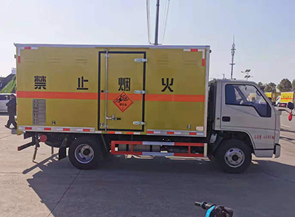 井陉爆破器材运输车技术升级与安全合规新趋势